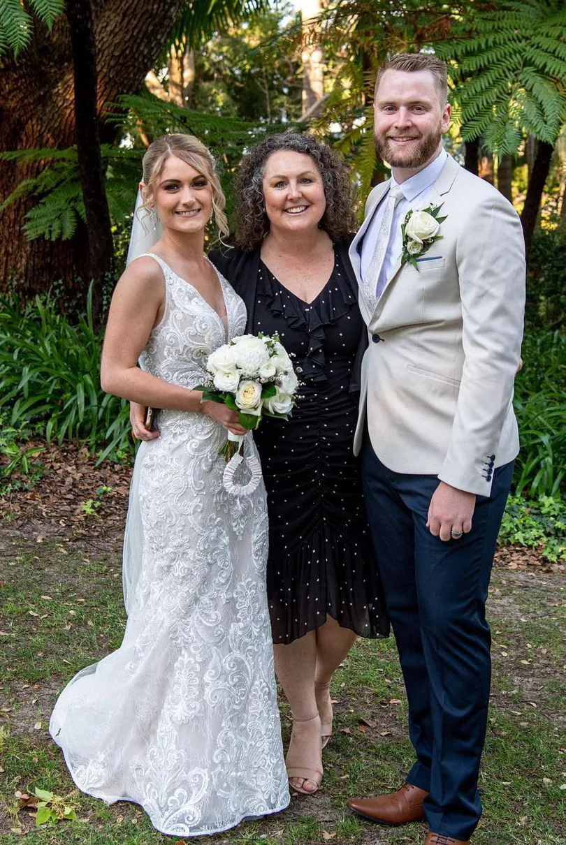 Annie The Celebrant - Marriage Celebrant in Perth