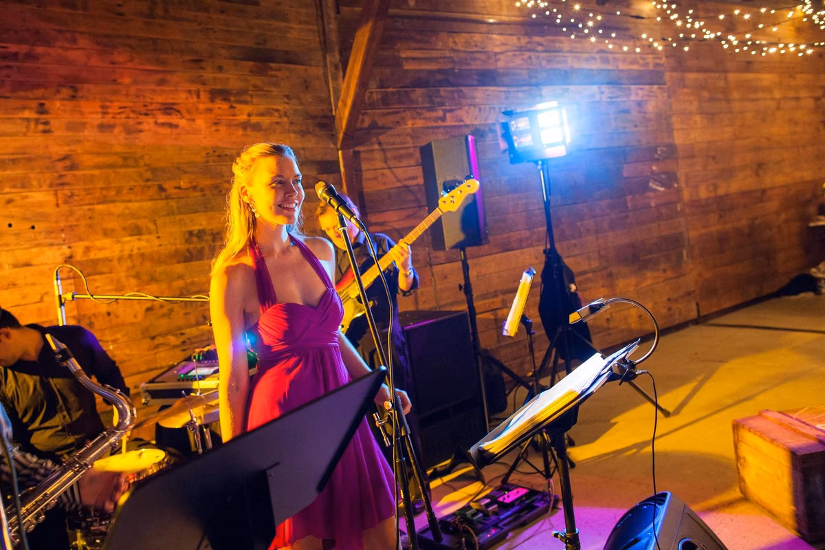 Andrea Allumay - Wedding Entertainment in Cairns